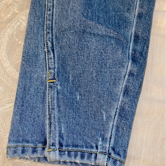 AMO Twist Sweet Cheeks Jeans (J1) - Picture 3 of 10